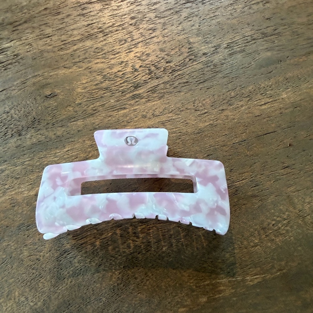 lululemon athletica Pink Marble Extra Large Hair Clip